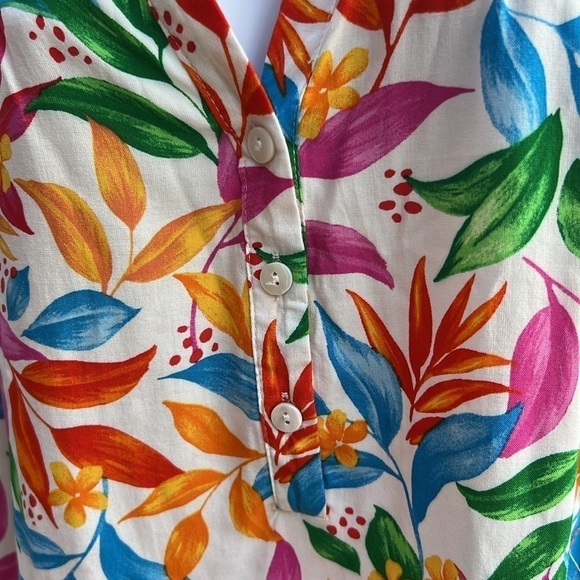 119. Emily Wonder tropical short sleeve top, flirty sleeves, open V neck, Sz L - Picture 7 of 10